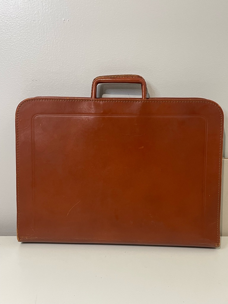 Vtg Brown Leather Sb 314 Brief Case Organizer 16” Wide With Retractable Handles